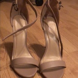 Beige heels